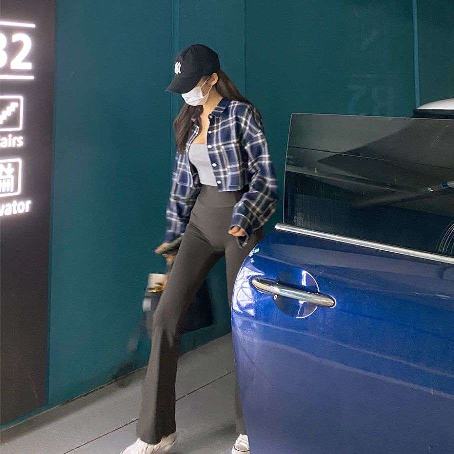 ネイビーコーデ くつろぎチェック柄シャツブラウス
