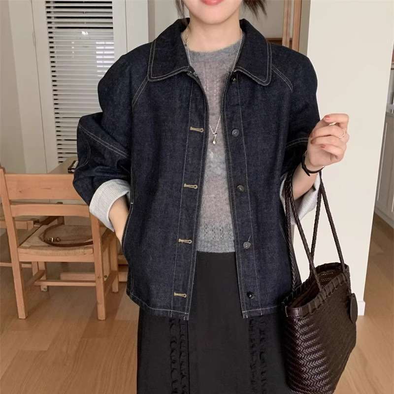 ネイビーコーデ デニムジャケット ゆったりシルエット