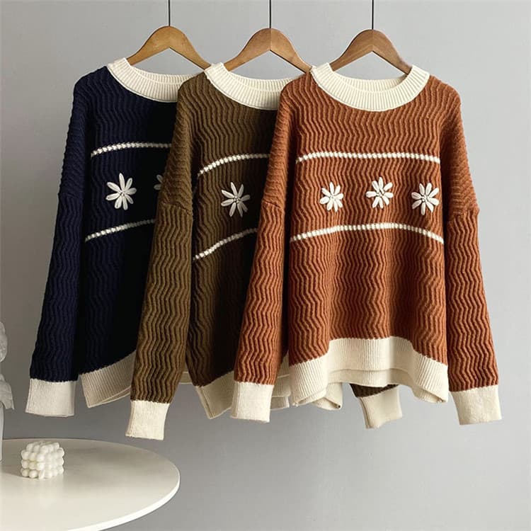 ネイビーコーデ 花柄プリントニットセータートップス ゆったりカジュアル