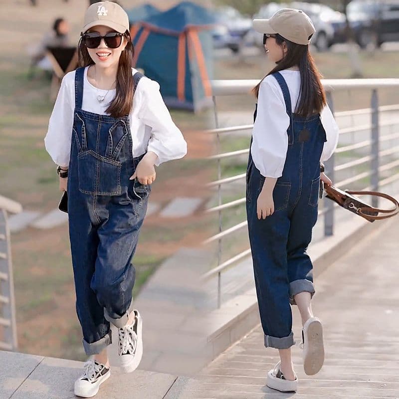 ネイビーコーデ ゆったりシルエットサロペットパンツ