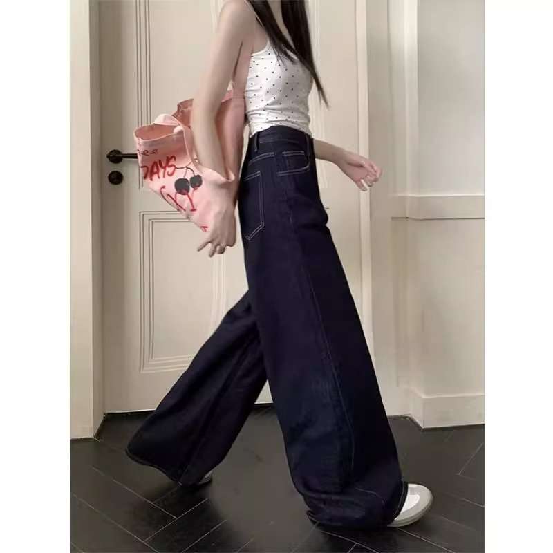 ネイビーコーデ シンプルゆったりワイドパンツ