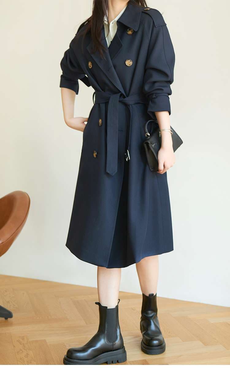 ネイビーコーデ トレンチ風 ベルト付きロングコート