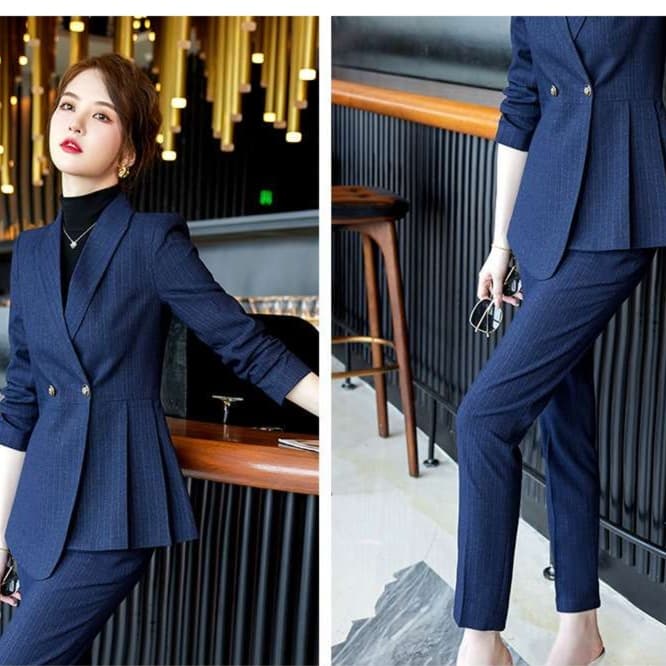 ネイビーコーデ 艶やかレディースベーシックセットアップ