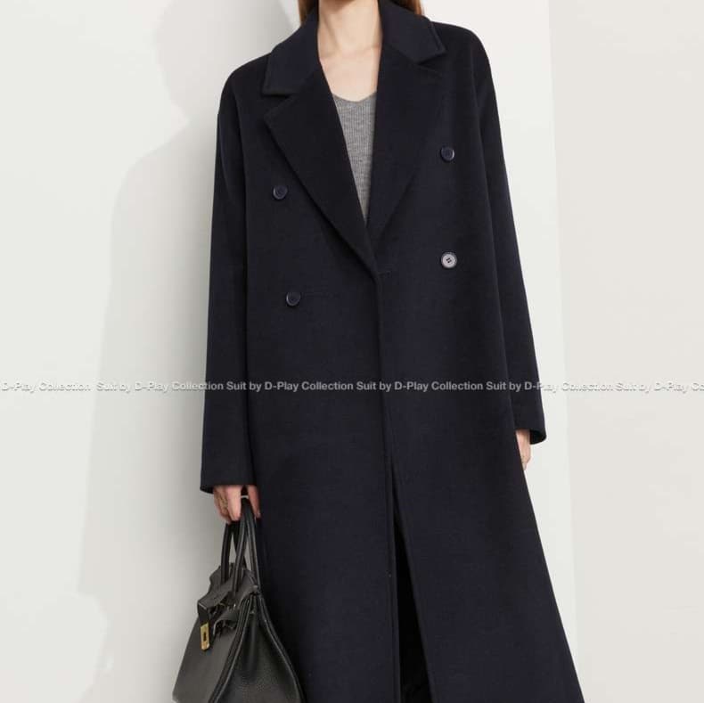 ネイビーコーデ ゆったりロング丈ダブルコート