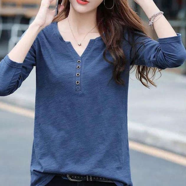 ネイビーコーデ シンプル五つボタン長袖カットソー