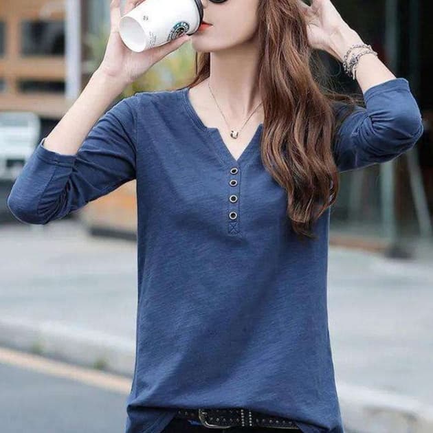 ネイビーコーデ シンプル五つボタン長袖カットソー