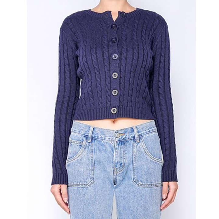 ネイビーコーデ ケーブル編みニットカーディガン