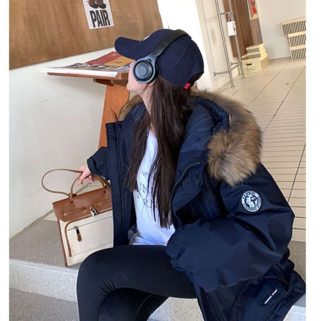 ネイビーコーデ ふわもこフード付きダウンジャケット