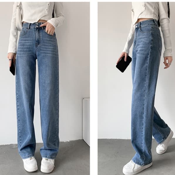 ネイビーコーデ ゆったりストレートデニムパンツ