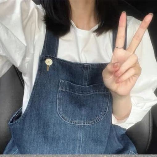 ネイビーコーデ 大人可愛いゆったりサロペット