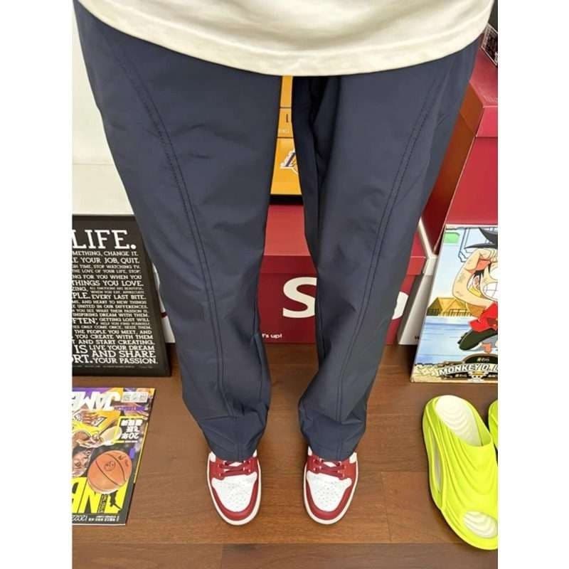 ネイビーコーデ スポーティーストレッチワイドパンツ