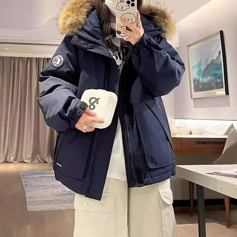 ネイビーコーデ ふわもこフード付きダウンジャケット