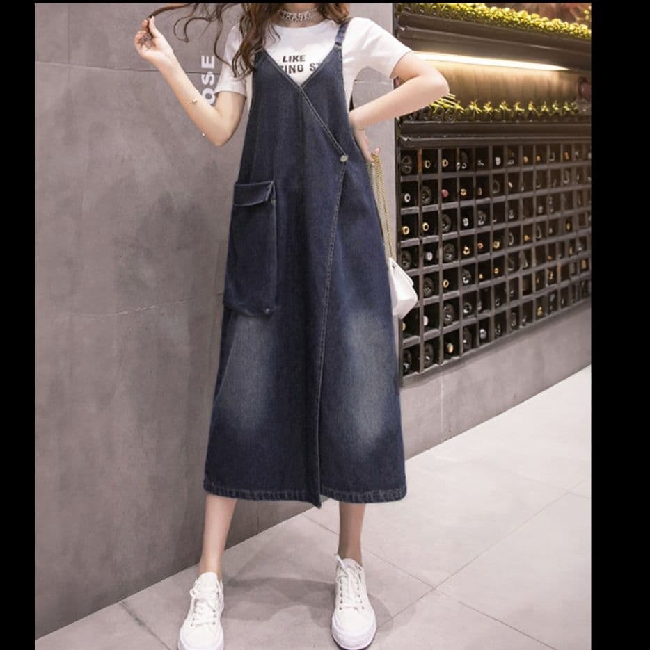 ネイビーコーデ デニムサロペットワンピース ロング丈 体型カバー ドレス