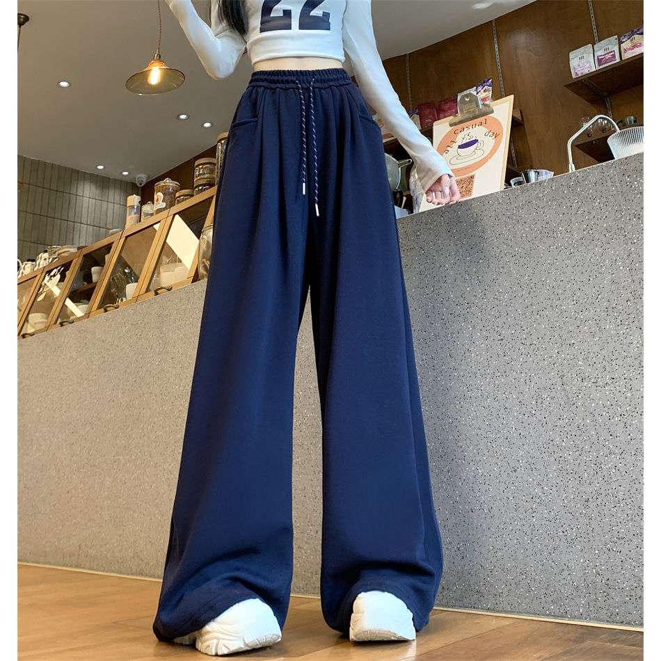 ネイビーコーデ ゆったりワイドルーズパンツ