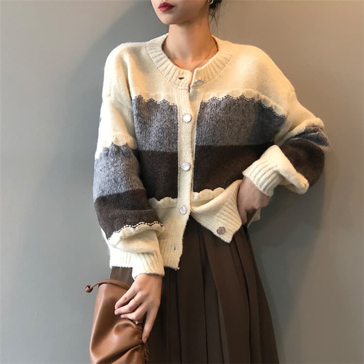 ネイビーコーデ ボーダー柄ニットカーディガン秋冬トップス