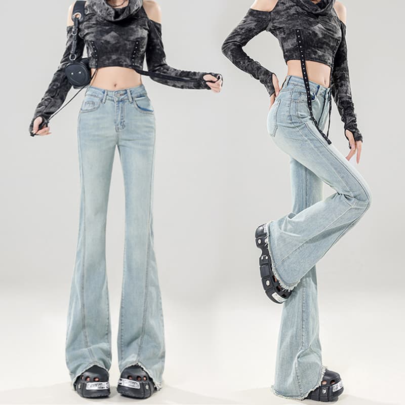 ネイビーコーデ 洗いざらしスリムフレア美脚デニム