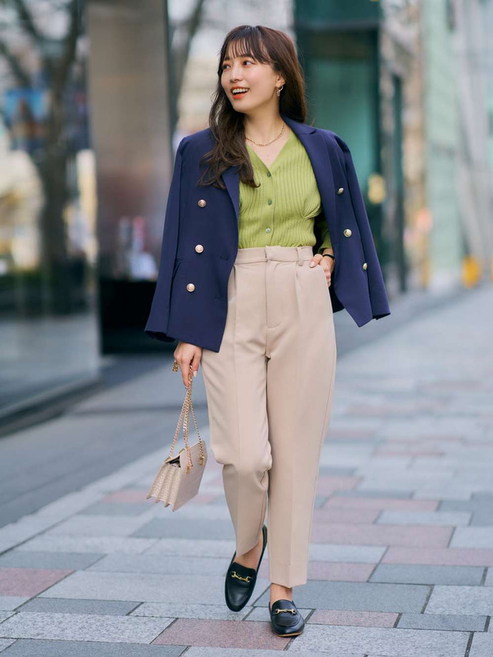 ネイビーコーデ クラシカルダブルジャケット