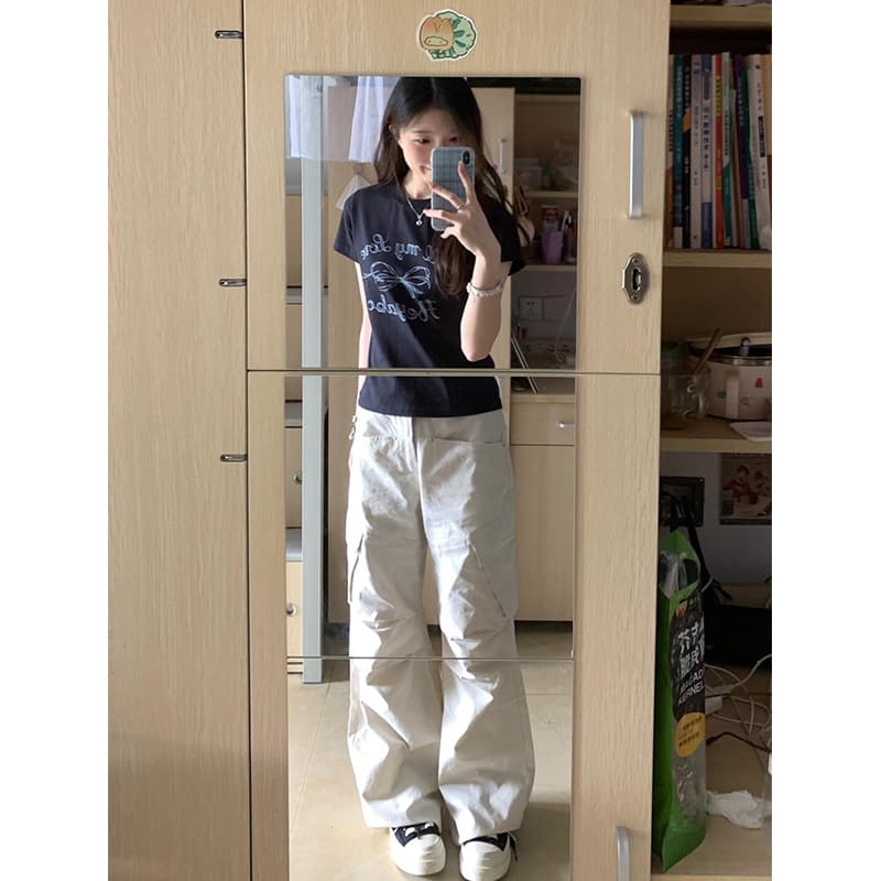 ネイビーコーデ リボン刺繍デザイン カジュアルTシャツ