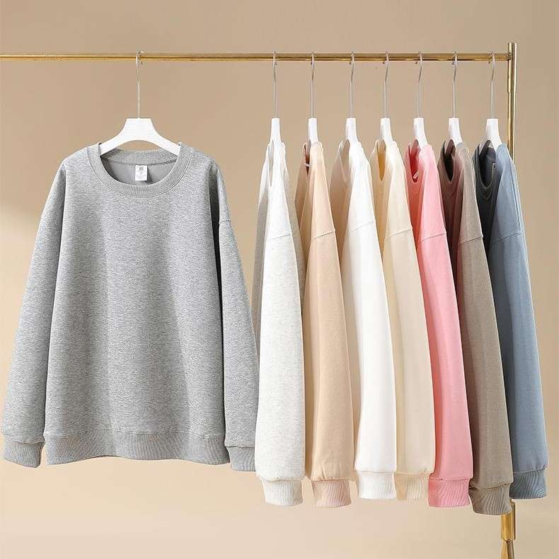 ネイビーコーデ 秋冬シーズン 快適ゆったりトレーナー