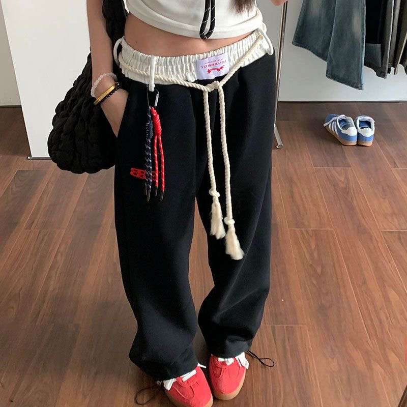 ネイビーコーデ ドローコード ゆったりロング丈パンツ