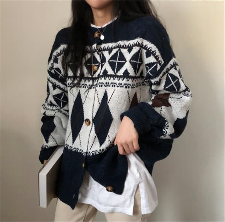 ネイビーコーデ 大人可愛い幾何学模様ニットカーディガン トップス