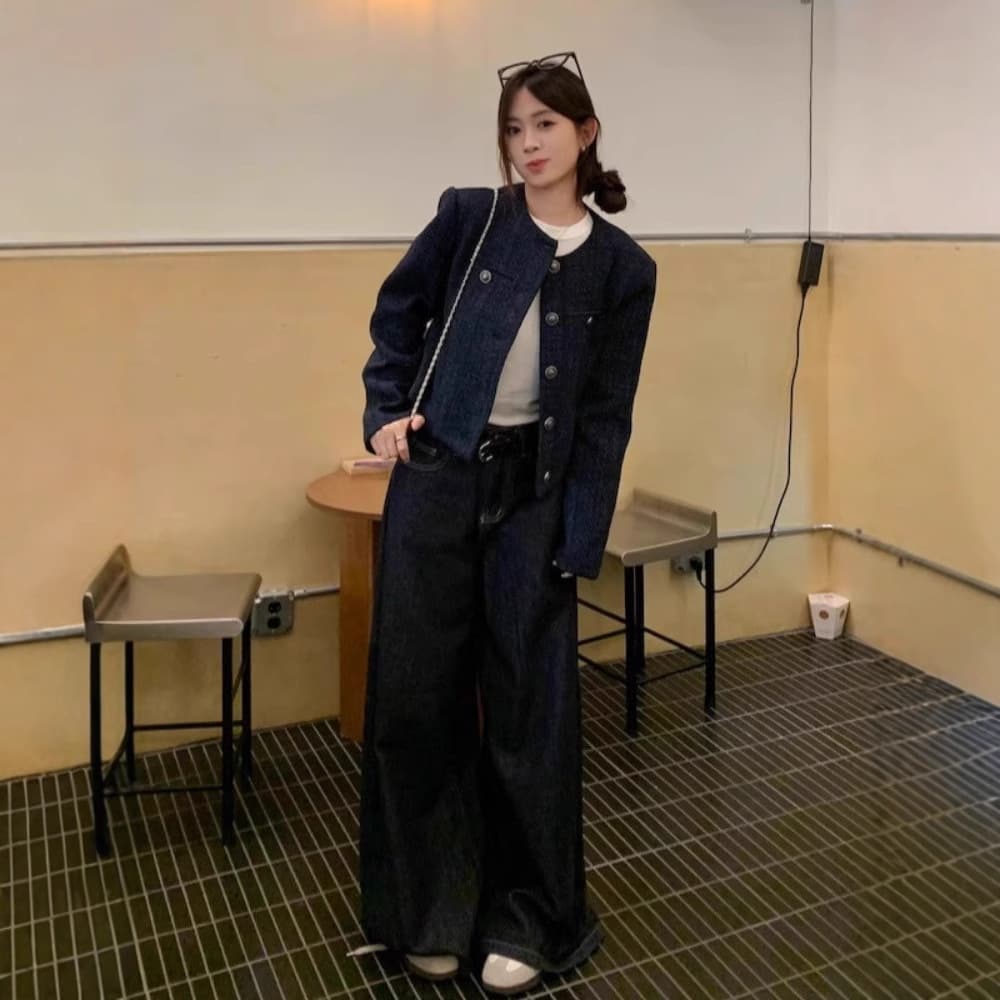 ネイビーコーデ 上品×カジュアルの絶妙バランス！ネイビーツイードジャケット