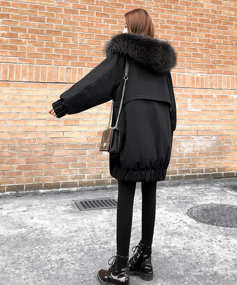 ネイビーコーデ 中綿ロングコートファー付きアウター防寒コート