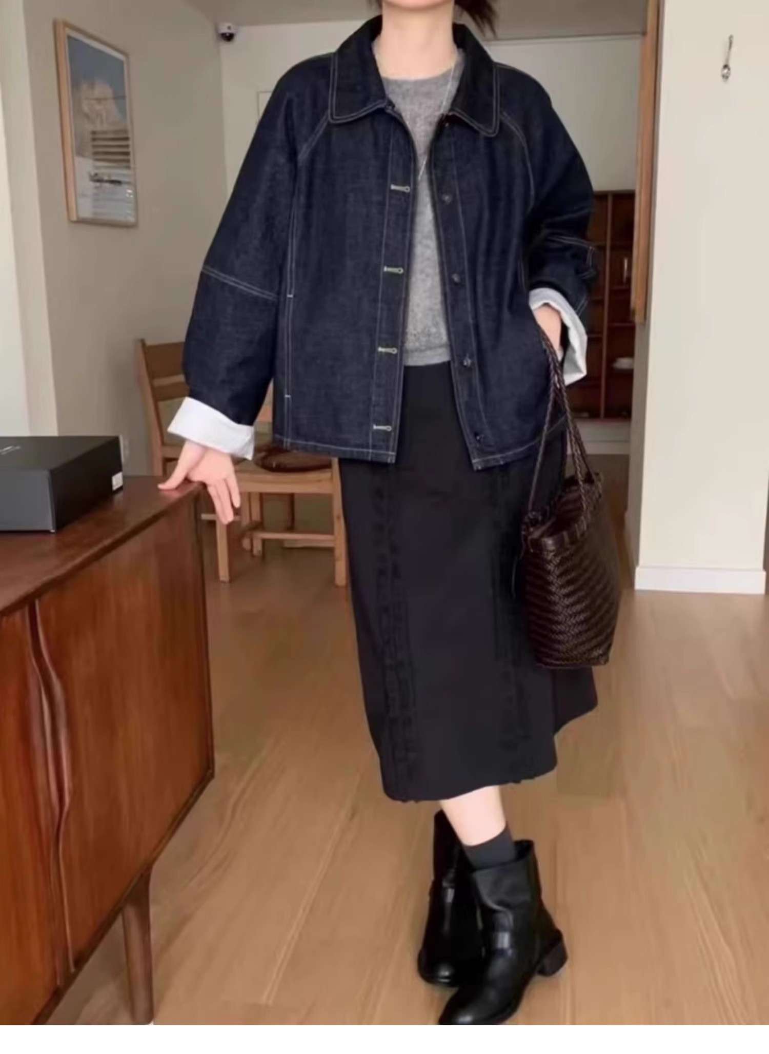 ネイビーコーデ デニムジャケット ゆったりシルエット