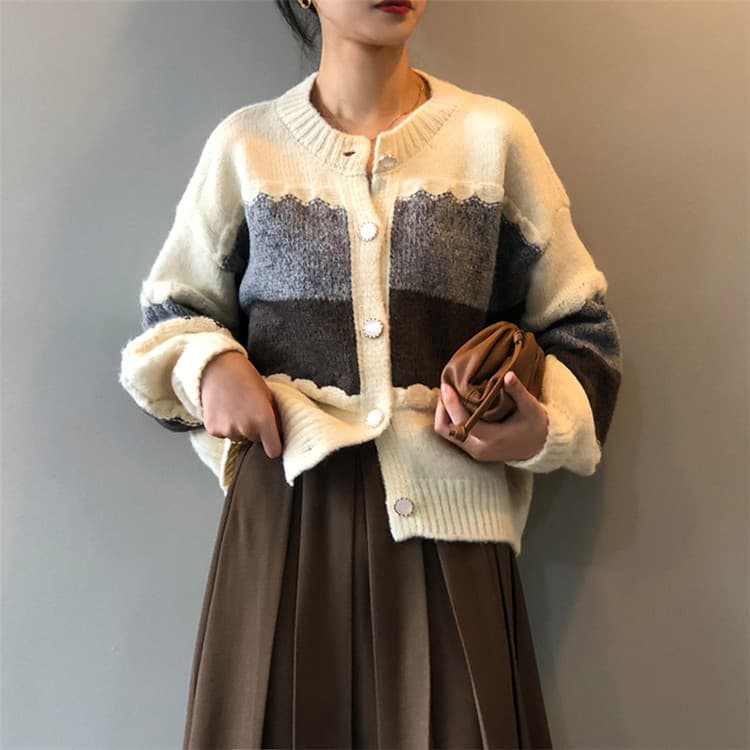 ネイビーコーデ ボーダー柄ニットカーディガン秋冬トップス