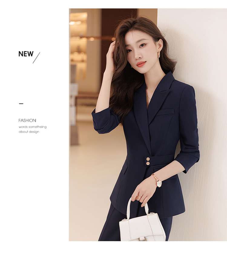 ネイビーコーデ 大人の洗練パンツスーツ セットアップ