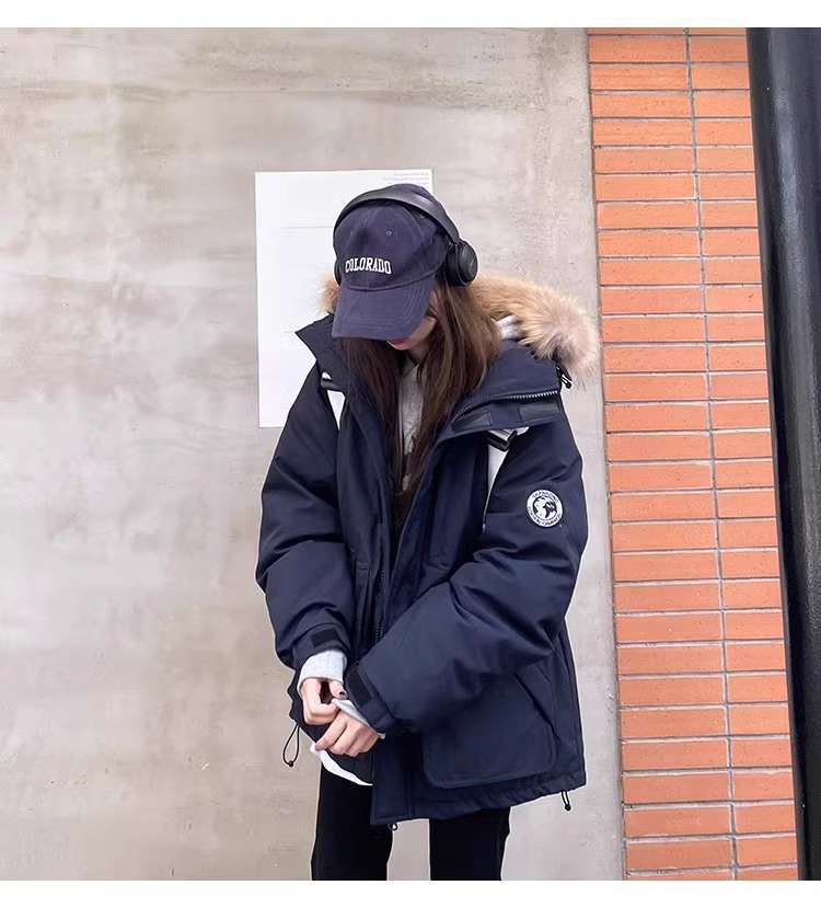 ネイビーコーデ ふわもこファーフード付きダウンジャケット