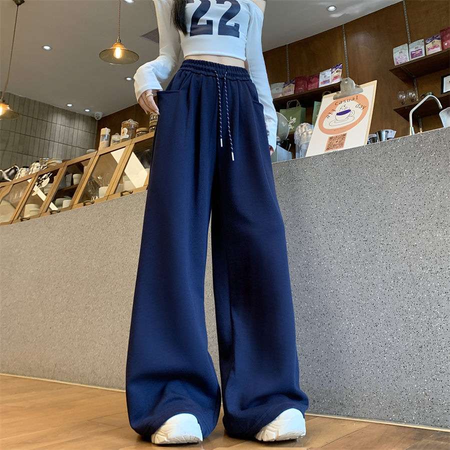 ネイビーコーデ ゆったりワイドルーズパンツ