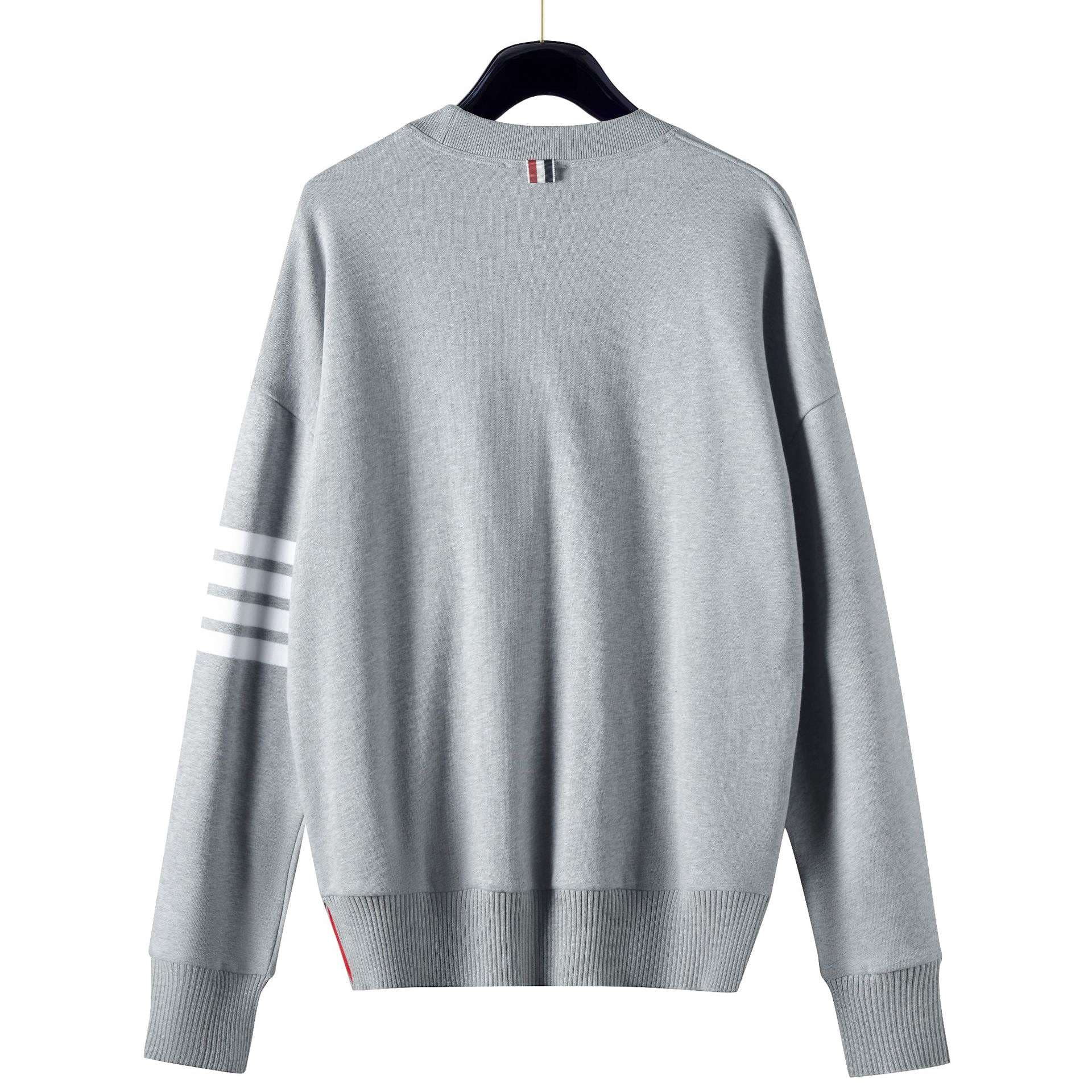 ネイビーコーデ シンプルラインスポーティートレーナー