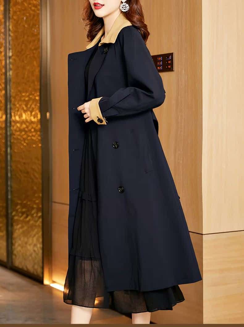ネイビーコーデ エレガントクラシカルトレンチコート