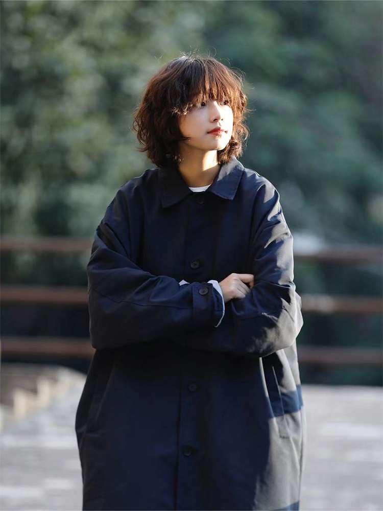 ネイビーコーデ ゆるシルエット長袖ステンカラーアウター