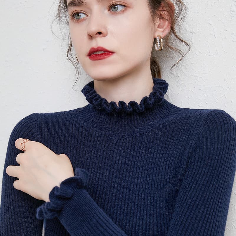 ネイビーコーデ フリル襟リブニットプルオーバー