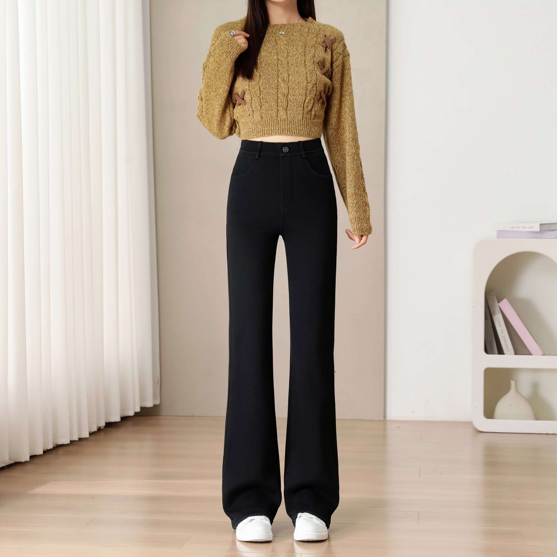 ネイビーコーデ 裏起毛フィット美脚パンツ