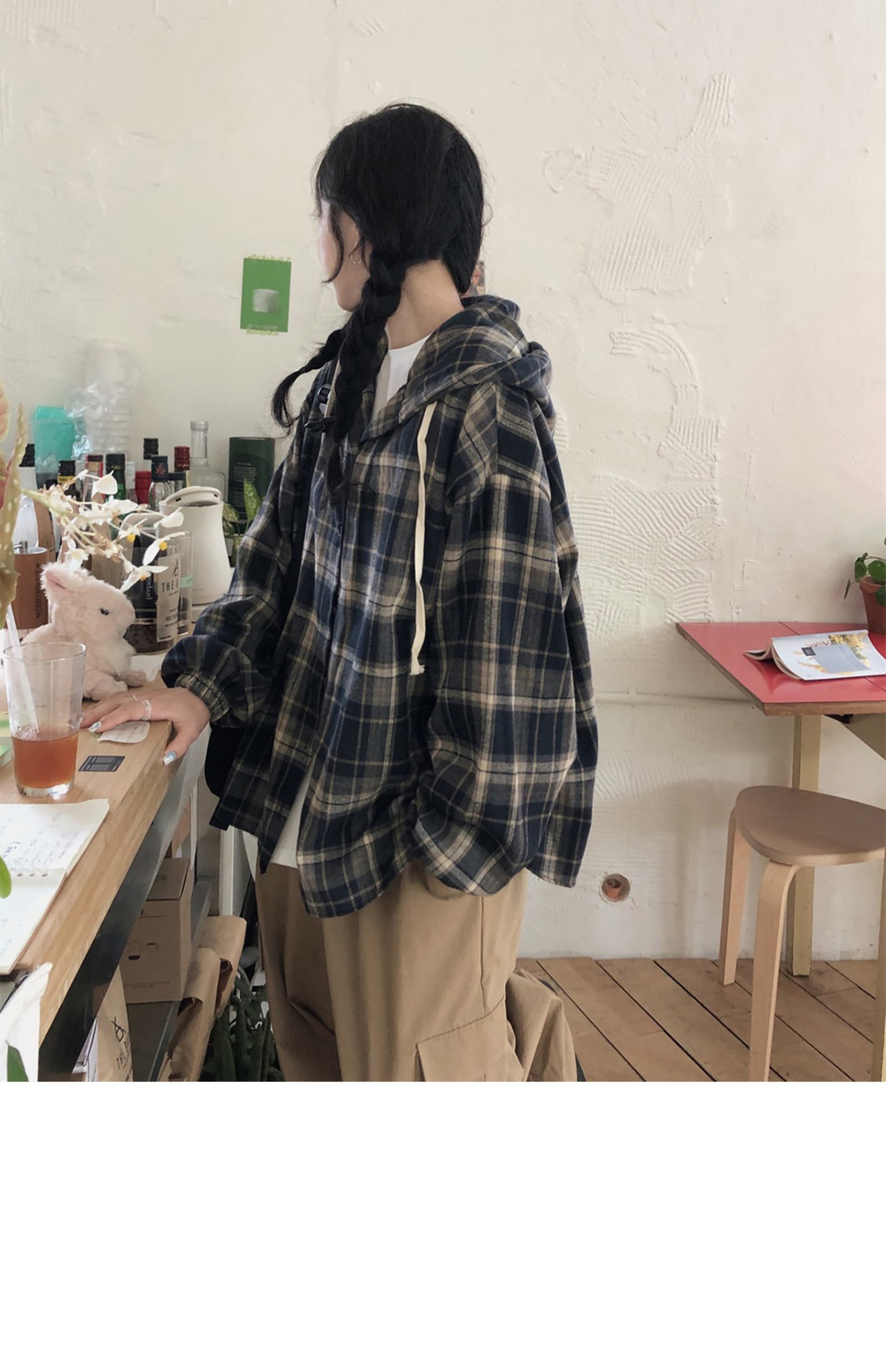 ネイビーコーデ チェック柄フード付きシャツジャケット