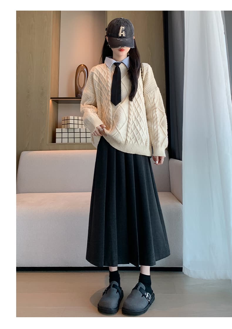 ネイビーコーデ プリーツロング丈スカート