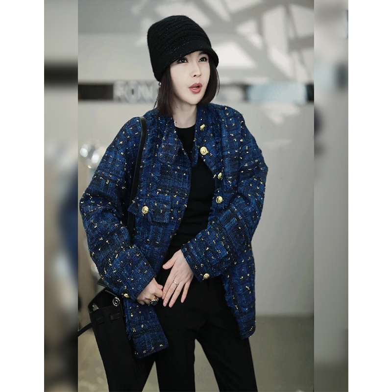 ネイビーコーデ ツイード調リッチ冬コート