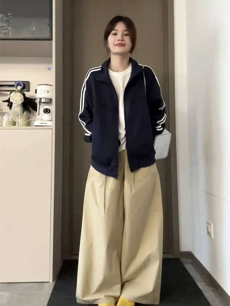 ネイビーコーデ ゆったりスポーティジップアップブルゾン