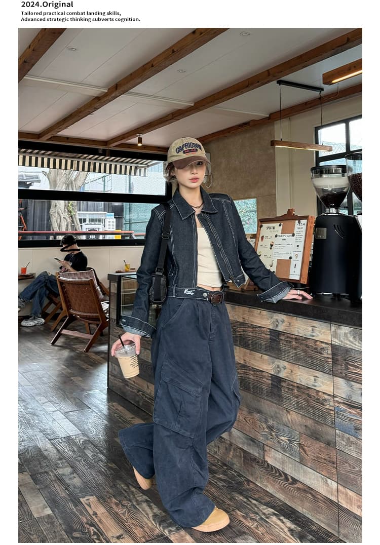 ネイビーコーデ ゆったりワイドカーゴパンツ