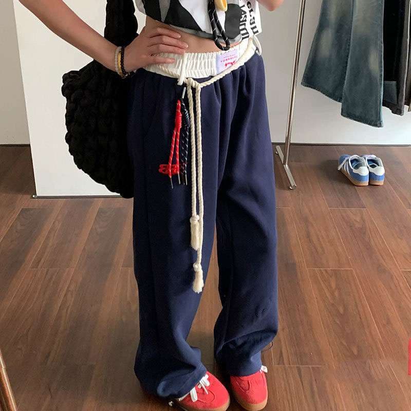 ネイビーコーデ ドローコード ゆったりロング丈パンツ