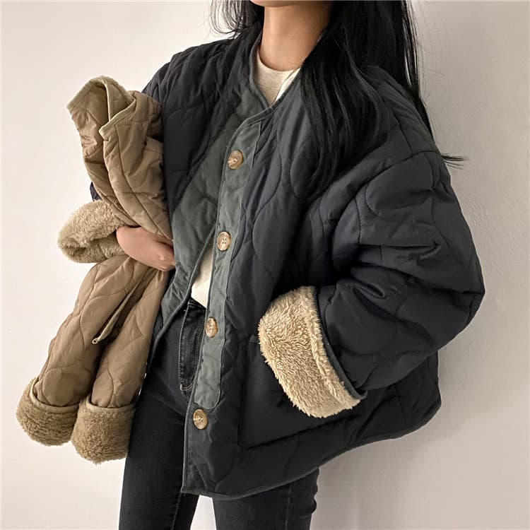 ネイビーコーデ 両面着用キルティングアウター ひし形柄ゆったりボアコート