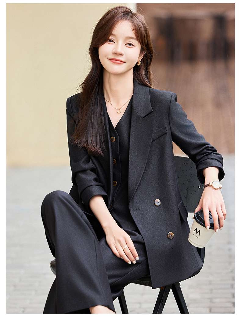 ネイビーコーデ エレガントオフィスセットアップスーツ