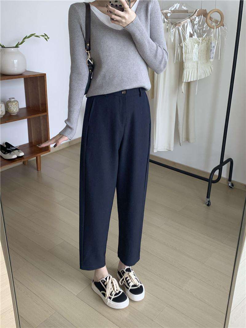 ネイビーコーデ ゆったりウエストタック パンツ