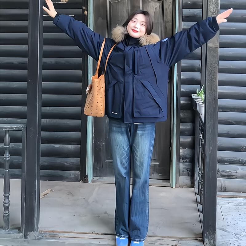 ネイビーコーデ もこもこファー付き 防寒ダウンコート