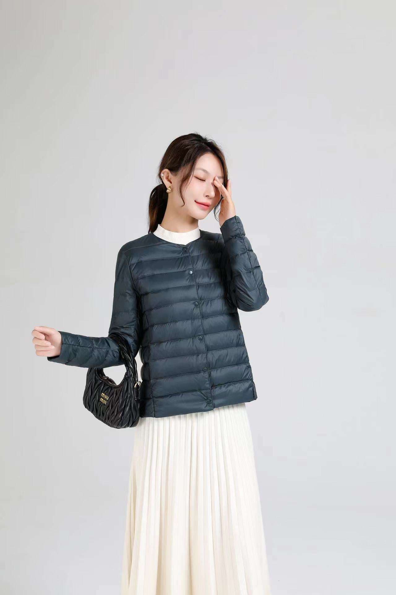 ネイビーコーデ 軽量キルティングダウンジャケット