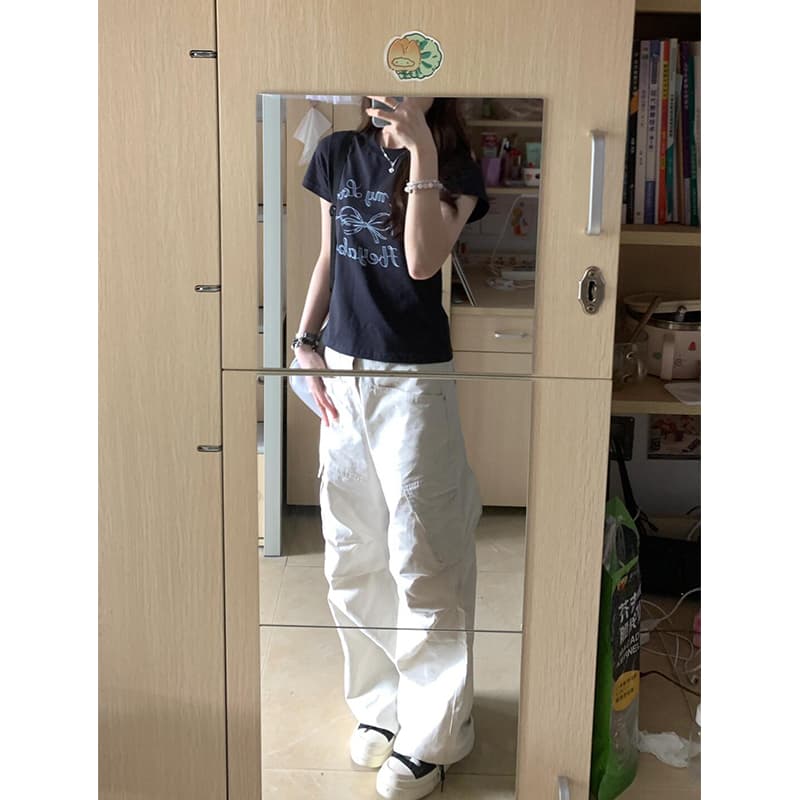 ネイビーコーデ リボン刺繍デザイン カジュアルTシャツ