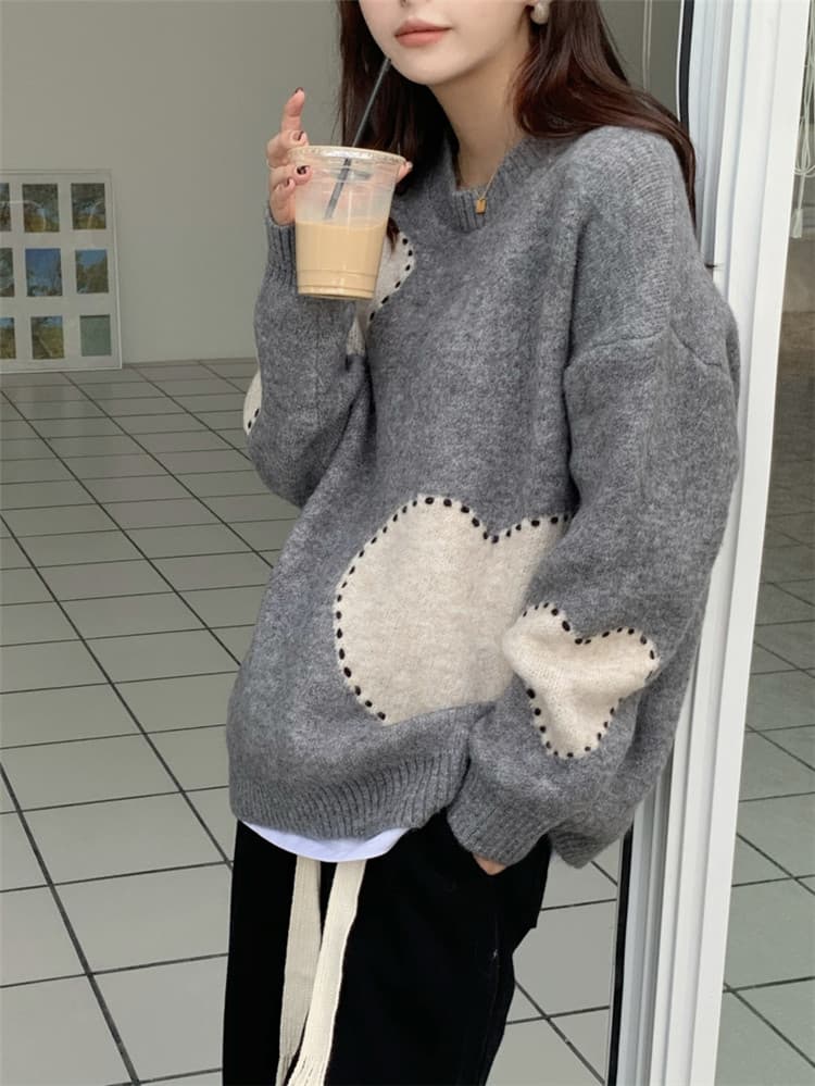 ネイビーコーデ 体型を選ばない暖か厚手長袖ニットトップス